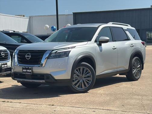 2025 Nissan Pathfinder SL FWD
