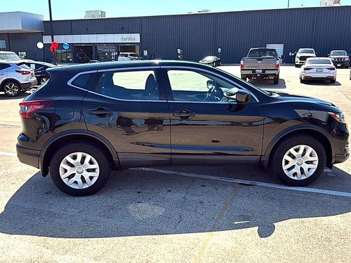 2020 Nissan Rogue Sport S