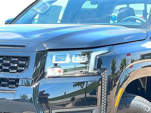 Super Black 2026 Nissan Frontier SV