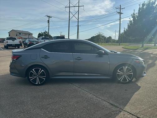 2022 Nissan Sentra SR