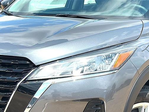 Gun Metallic 2025 Nissan Kicks S
