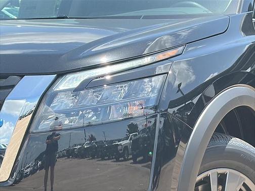 2025 Nissan Pathfinder S FWD