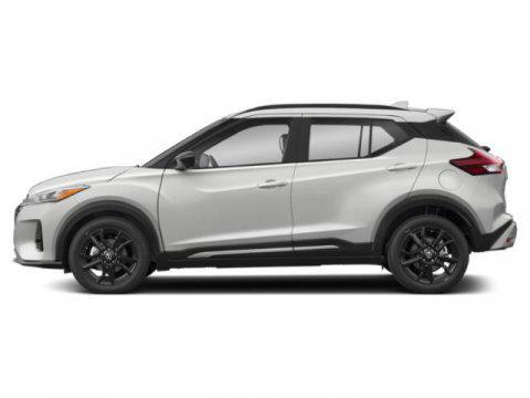 2022 Nissan Kicks SR