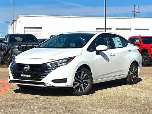 2025 Nissan Versa 1.6 SV
