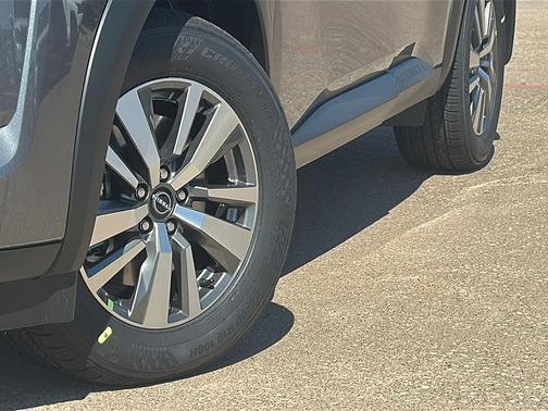 2025 Nissan Pathfinder SL FWD