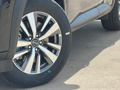 2025 Nissan Pathfinder SL FWD