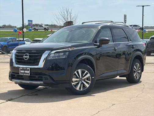 2025 Nissan Pathfinder SL FWD