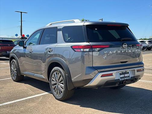 2025 Nissan Pathfinder SL FWD