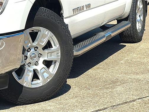 2019 Nissan Titan SV