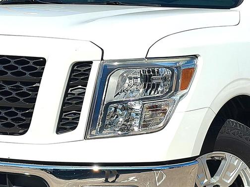 2019 Nissan Titan SV