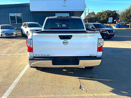 2019 Nissan Titan SV