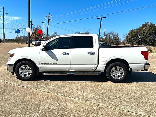 2019 Nissan Titan SV