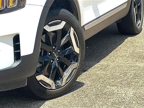 Glacial White Pearl 2024 Kia Telluride S