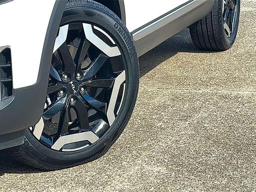 Glacial White Pearl 2024 Kia Telluride S