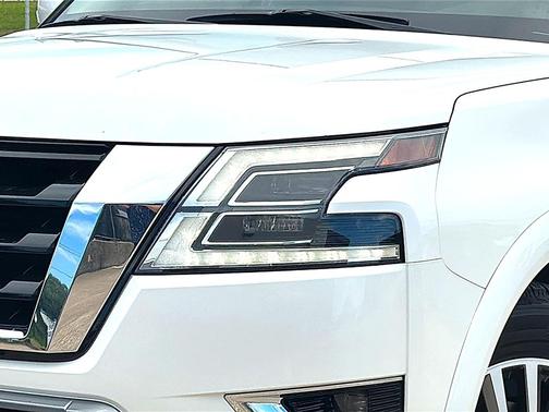 Aspen White TriCoat Pearl 2022 Nissan Armada SL 2WD