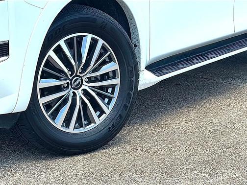 Aspen White TriCoat Pearl 2022 Nissan Armada SL 2WD