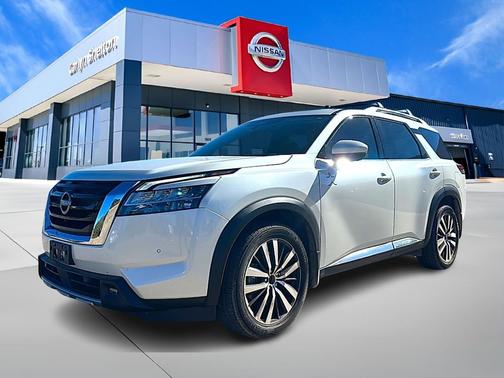 2023 Nissan Pathfinder Platinum 4WD