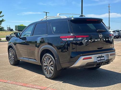 2025 Nissan Pathfinder SL FWD