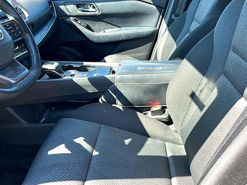 Gun Metallic 2025 Nissan Rogue SV
