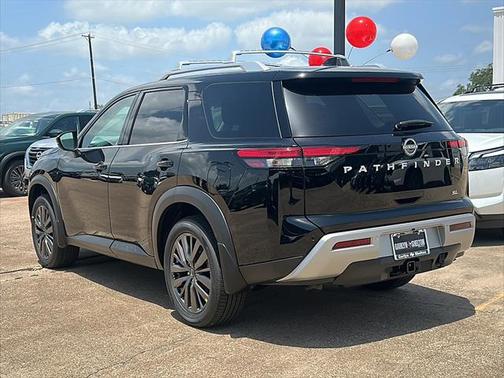 2025 Nissan Pathfinder SL FWD