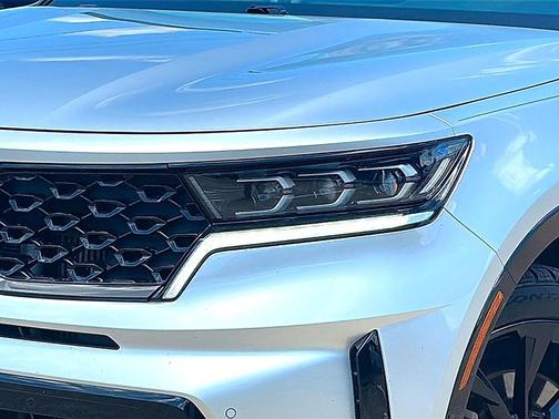 Sparkling Silver 2022 Kia Sorento SX
