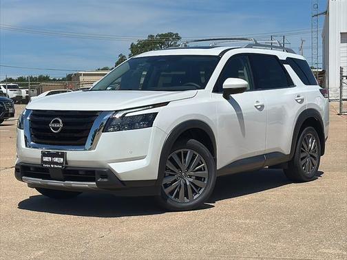 2025 Nissan Pathfinder SL FWD