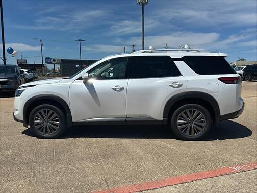 2025 Nissan Pathfinder SL FWD