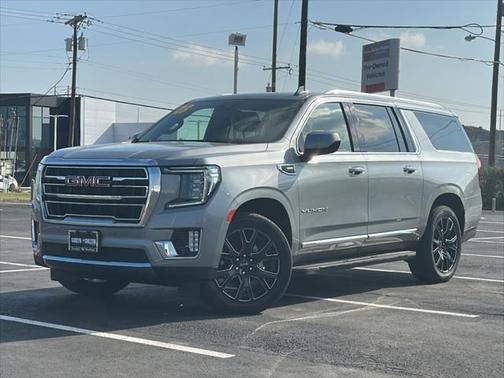 2023 GMC Yukon XL SLT