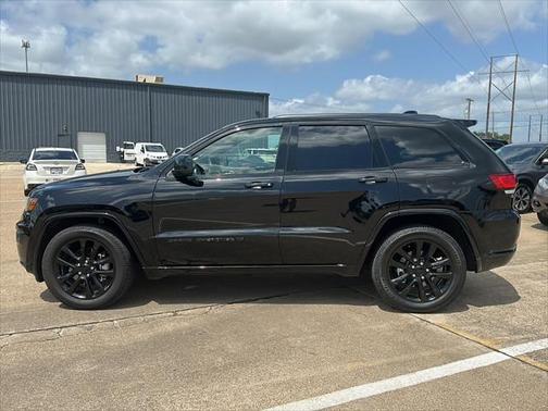 2022 Jeep Grand Cherokee Laredo