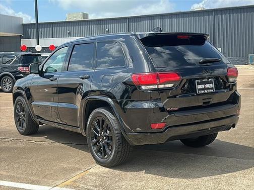 2022 Jeep Grand Cherokee Laredo