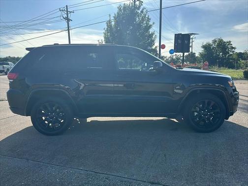 2022 Jeep Grand Cherokee Laredo