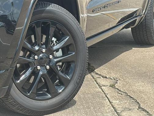 2022 Jeep Grand Cherokee Laredo