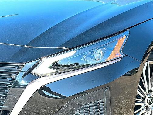 2026 Nissan Altima SV FWD