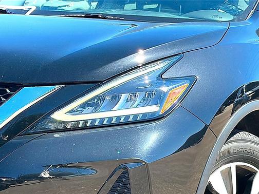 Magnetic Black Pearl 2022 Nissan Murano S FWD