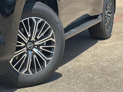 2025 Nissan Armada SL 2WD