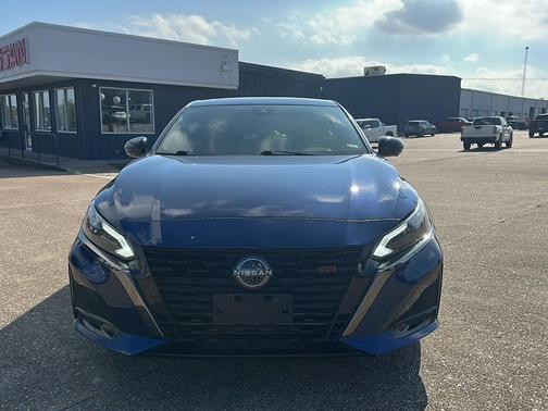 2023 Nissan Altima SR VC-Turbo FWD