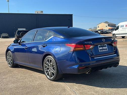 2023 Nissan Altima SR VC-Turbo FWD