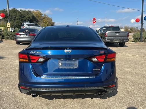 2023 Nissan Altima SR VC-Turbo FWD