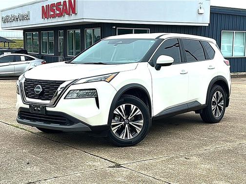 Pearl White Tricoat 2023 Nissan Rogue SV