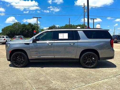 Satin Steel Metallic 2022 GMC Yukon XL Denali