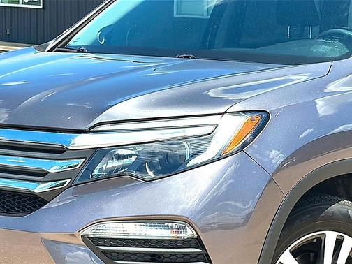 Modern Steel Metallic 2017 Honda Pilot EX-L