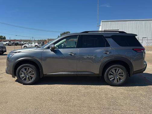 2025 Nissan Pathfinder SV FWD
