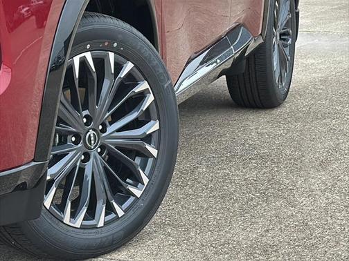 2025 Nissan Rogue Platinum