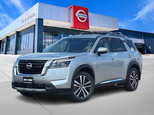 2025 Nissan Pathfinder Platinum FWD