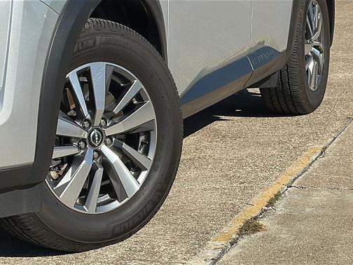 2023 Nissan Pathfinder SL 4WD