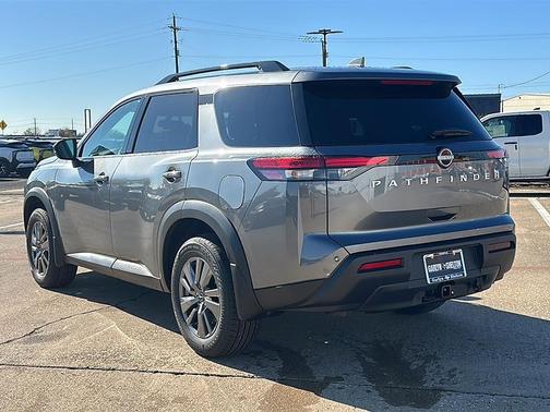 2025 Nissan Pathfinder SV FWD