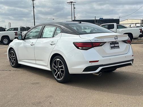 2025 Nissan Sentra SR