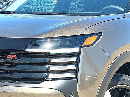 Canyon Bronze Metallic 2026 Nissan Kicks SR