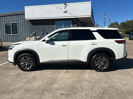 2022 Nissan Pathfinder S 2WD