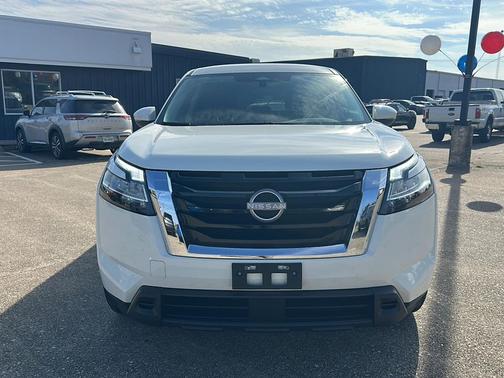 2022 Nissan Pathfinder S 2WD